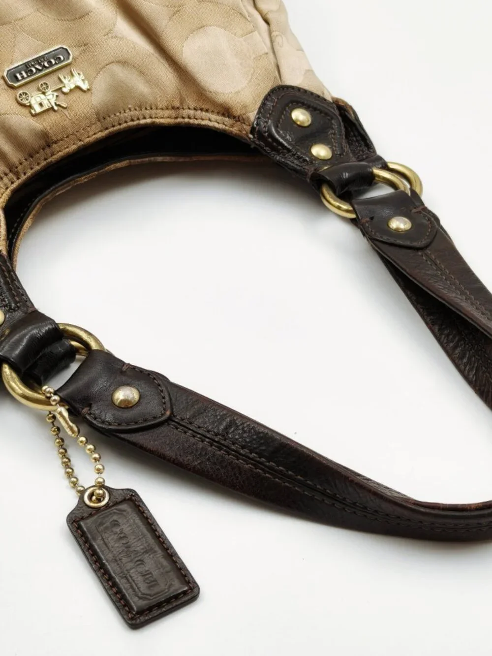 Coach classic signature
